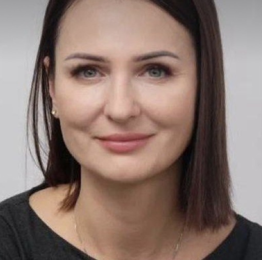 «Соболезную, еще родишь». Чиновница «утешила» мать погибшего ребёнка на детской площадке