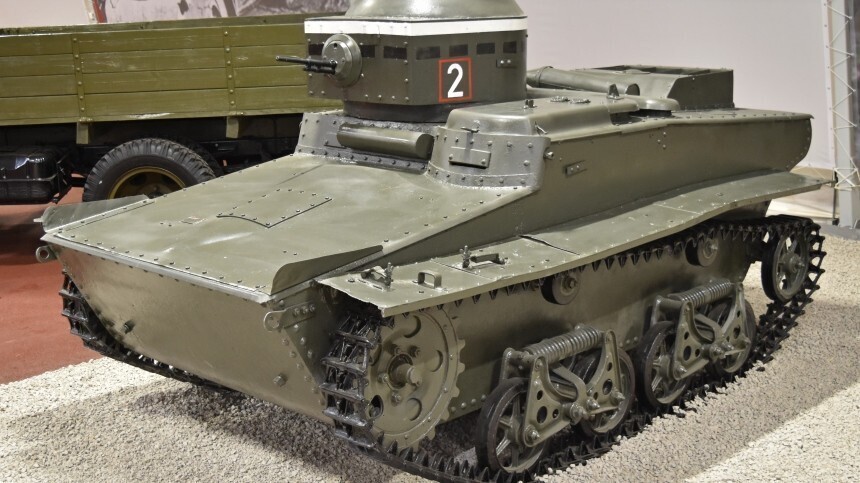 Т-37А — первый советский плавающий танк.