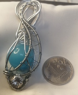 🟩Воздушное, небесно-голубое украшение с горным природным хрусталём. Handmade