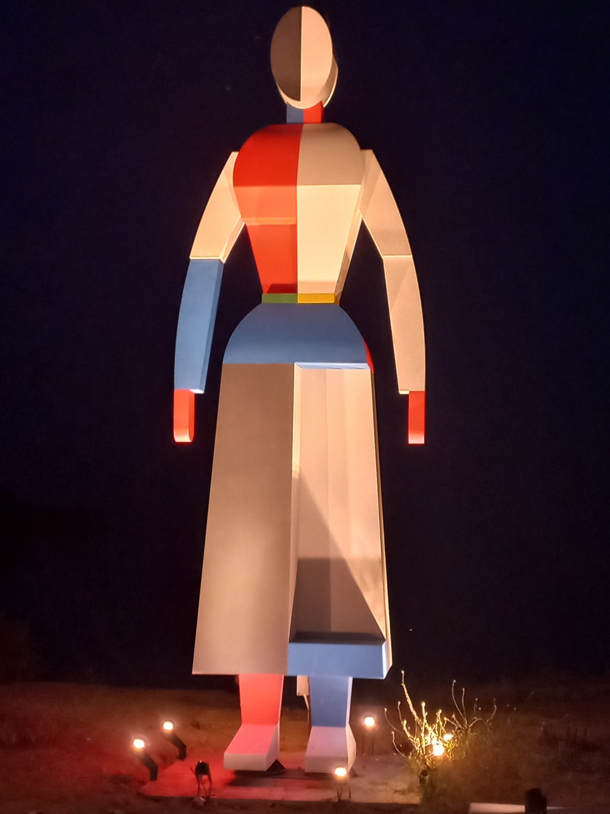 Баба на море.