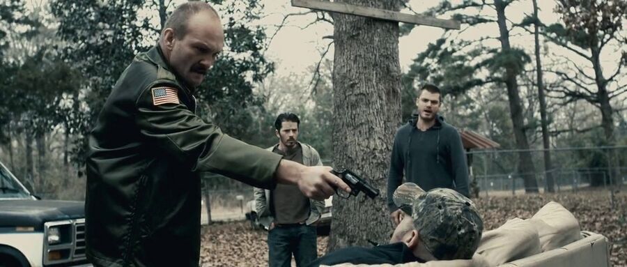 Обзор на фильм "Я плюю на ваши могилы" (2010)