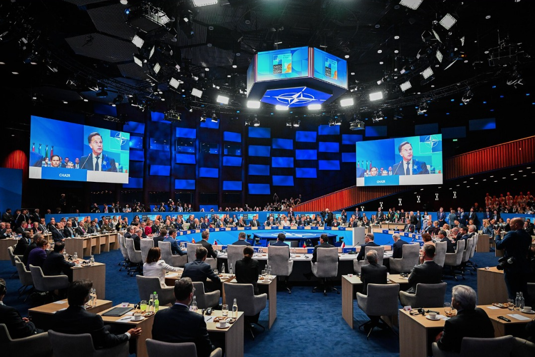 "Путин разбудил гиганта". Договоренности членов НАТО ценой 1 миллион долларов за минуту