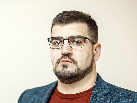 Кому дал взятку, заместитель главы городского округа Химки Николай Минаев, обвиняемый в получении взятки в особо крупном размере, чтобы выехать из Рос