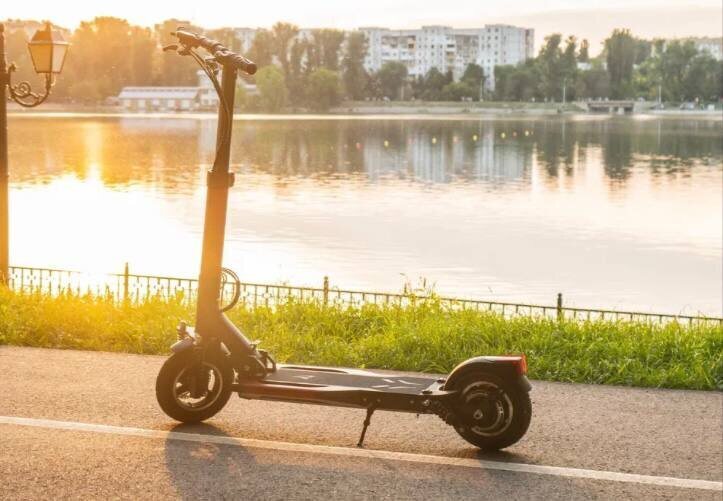 Первый в России! Город, где полностью запретили электросамокаты.