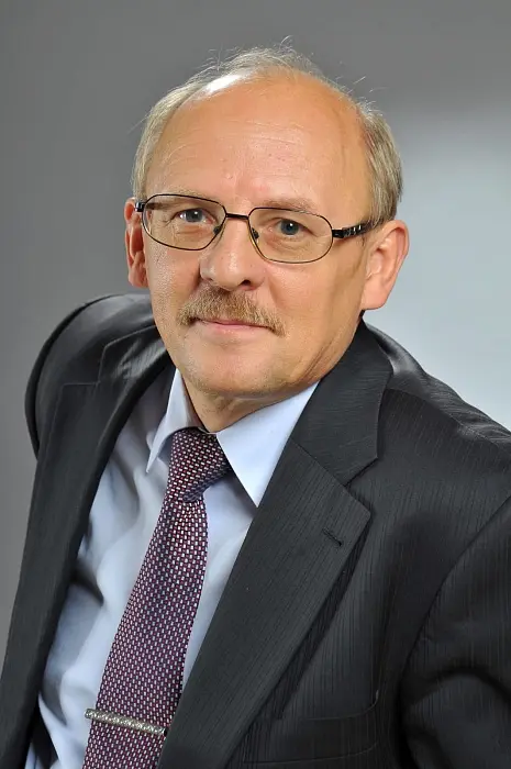 Депутат попробовал закупить полезные продукты на 1000 рублей и открыл для себя жизнь простых людей (на час)