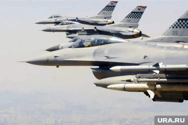 Немецкий генерал предложил бомбить российские аэродромы