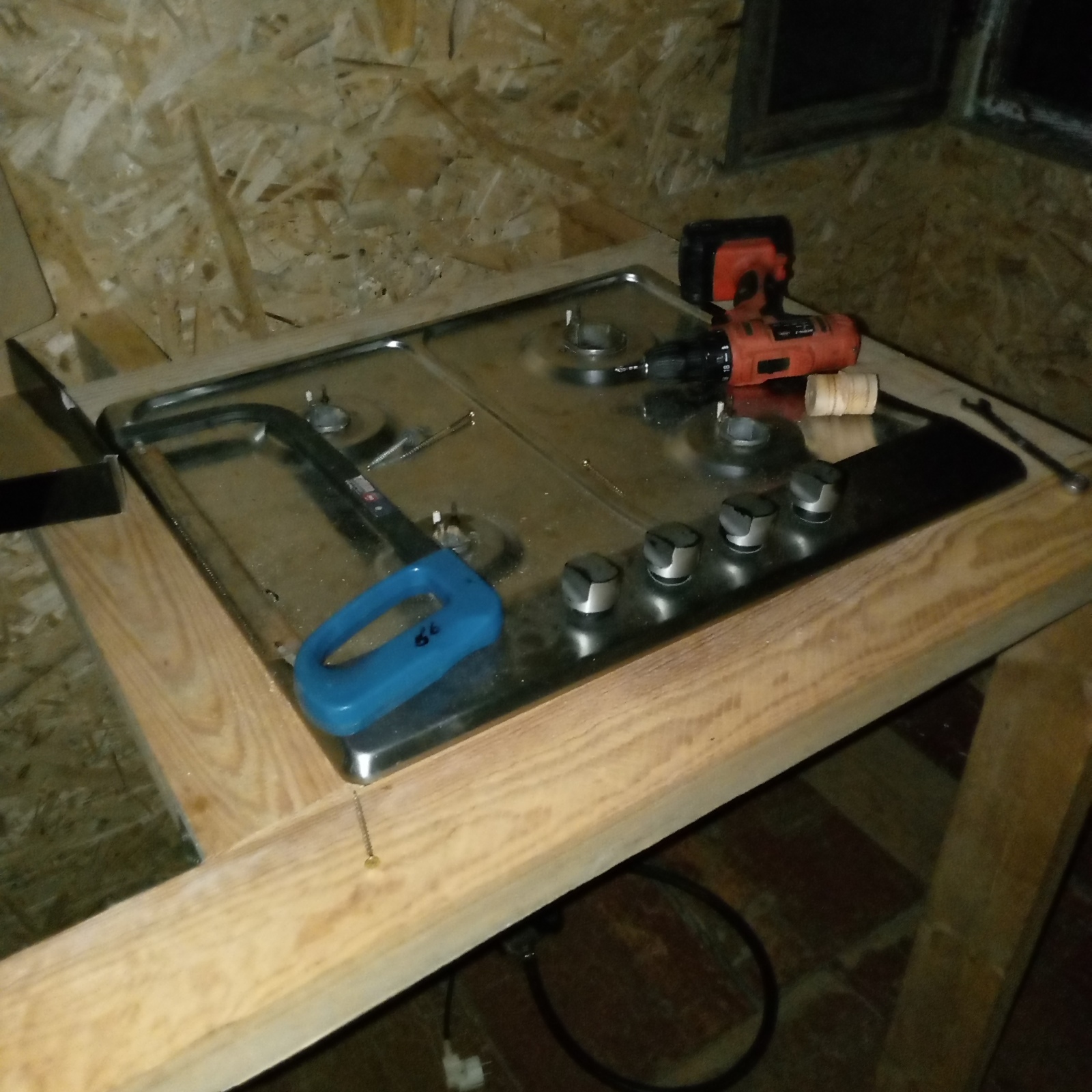 День четвёртый , стройка летней кухни.