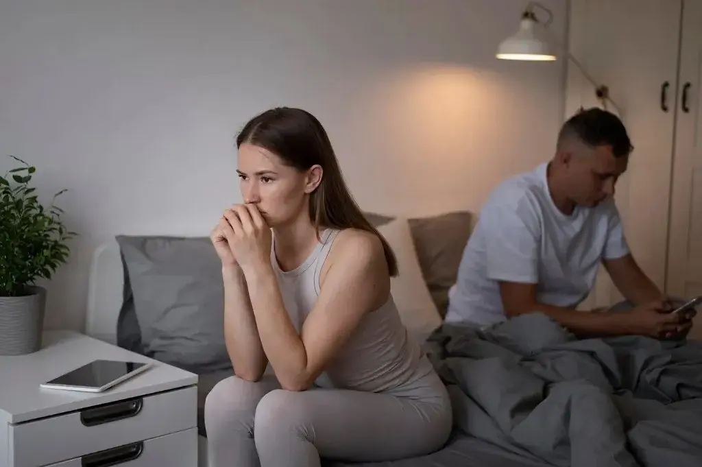 Зачем в России хотят ввести штрафы за супружескую измену?