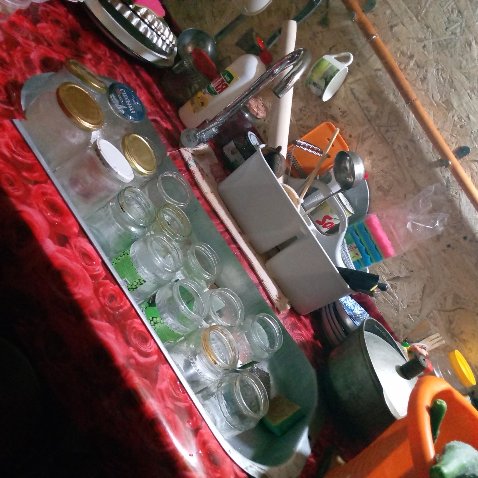 Доделываем летнюю кухню внутри.