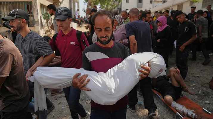 Израиль объявил о массовом переселении палестинцев в южную часть Газы в преддверии нового наступления.