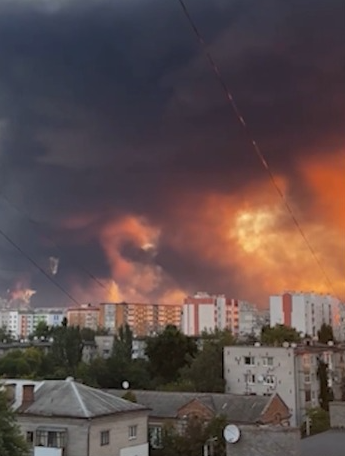 Российская армия нанесла массированный ракетный удар по НПЗ на Украине