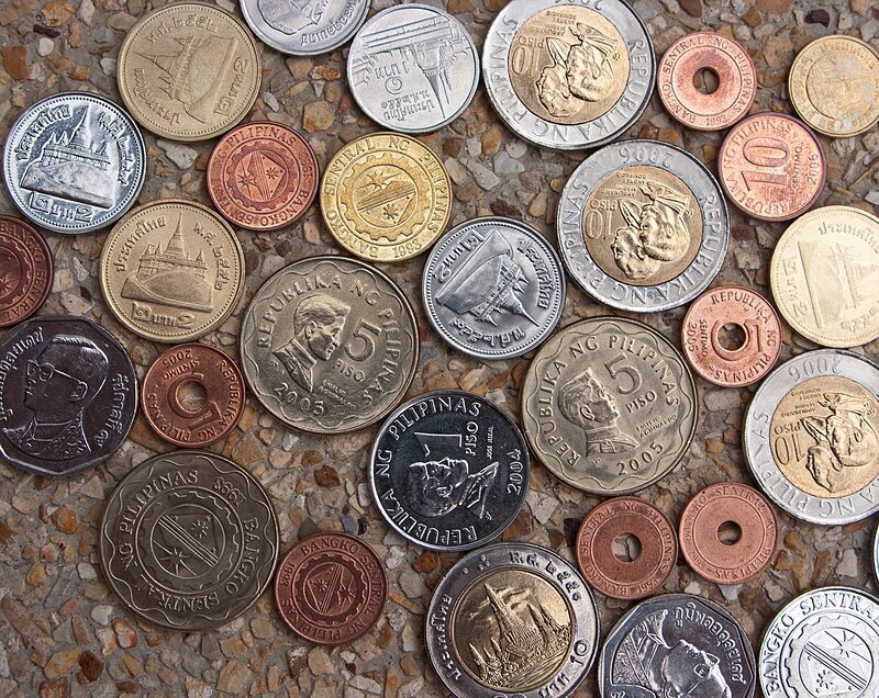 Можно ли повысить оклад сотруднику в середине месяца? Коротко о важном