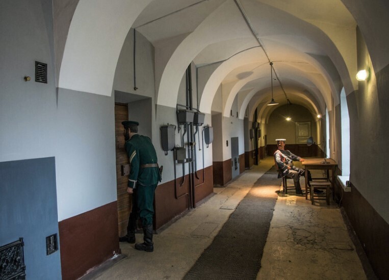 Академия будущего:Российских школьников предложили водить на экскурсии в СИЗО и отделы полиции