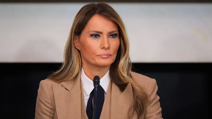 Мелания Трамп отвергла предложение о размещении репортаж на обложке Vanity Fair.