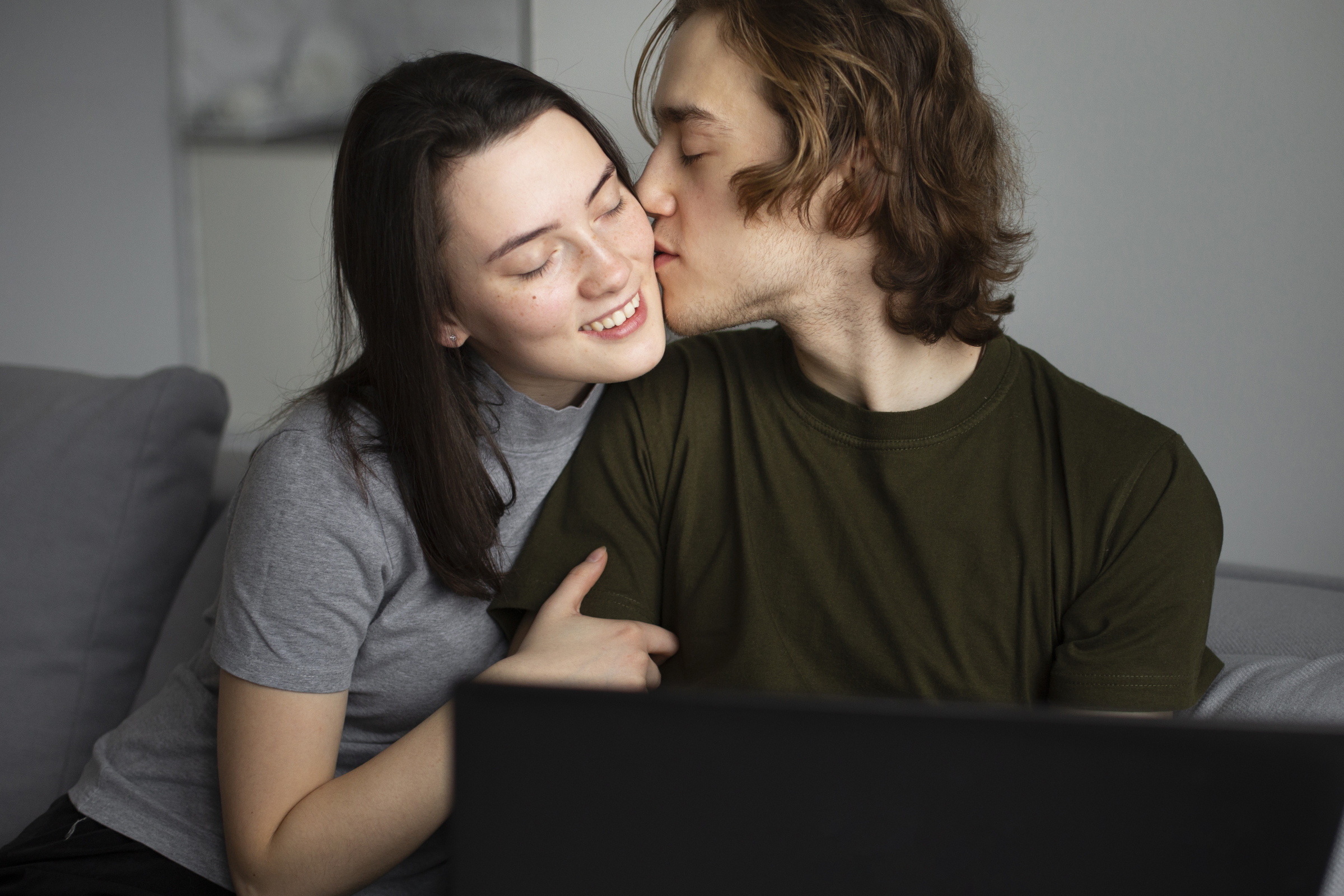 Спор с Бородиным: сайты знакомств не убивают романтику