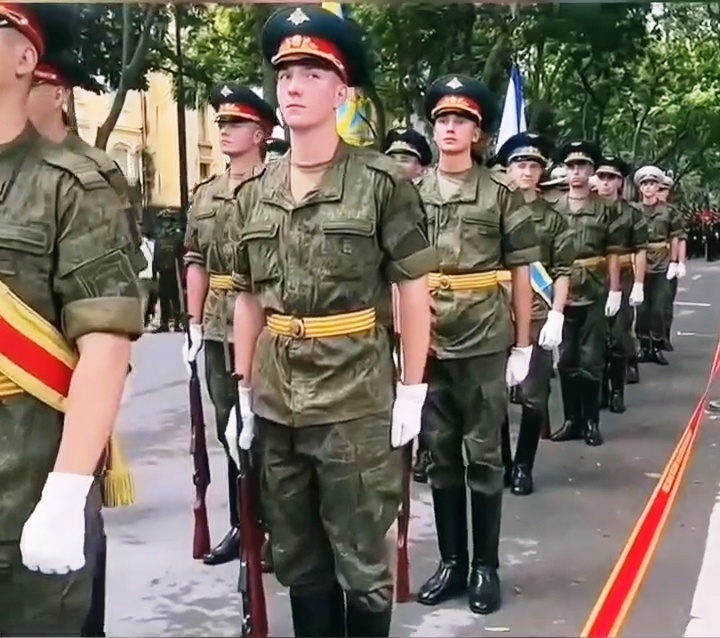 «Хочу замуж за русского!» — что творится во Вьетнаме перед военным парадом