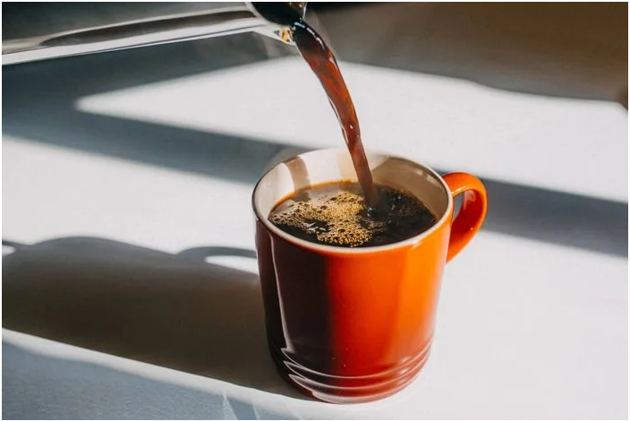 Кофеин может замедлять старение клеток, активируя защитную реакцию на стресс