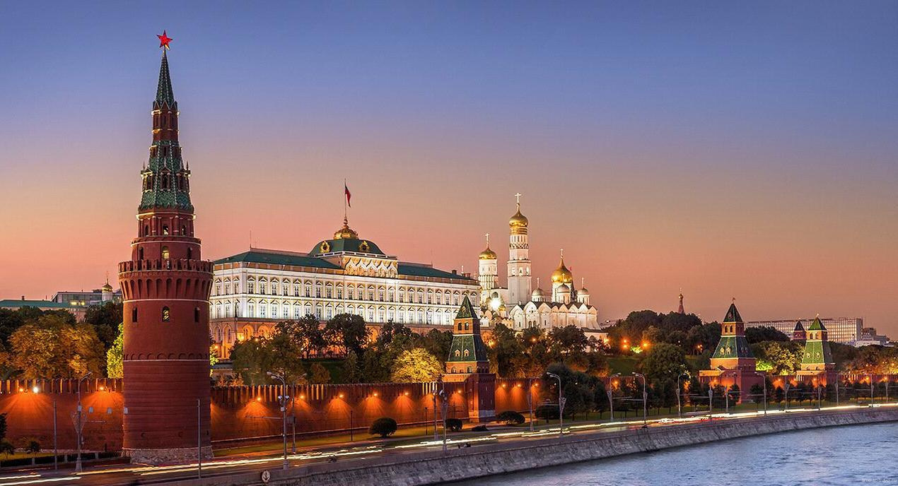 ВЦИОМ: Почти половина россиян довольны своим материальным положением