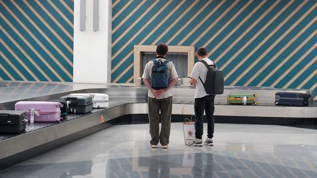 Обзор. Евросоюз обсуждает запрет на въезд российских туристов.