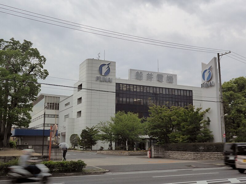 На лестничную площадку выставлены два больших японских телевизора: это правомерно? Практика юриста