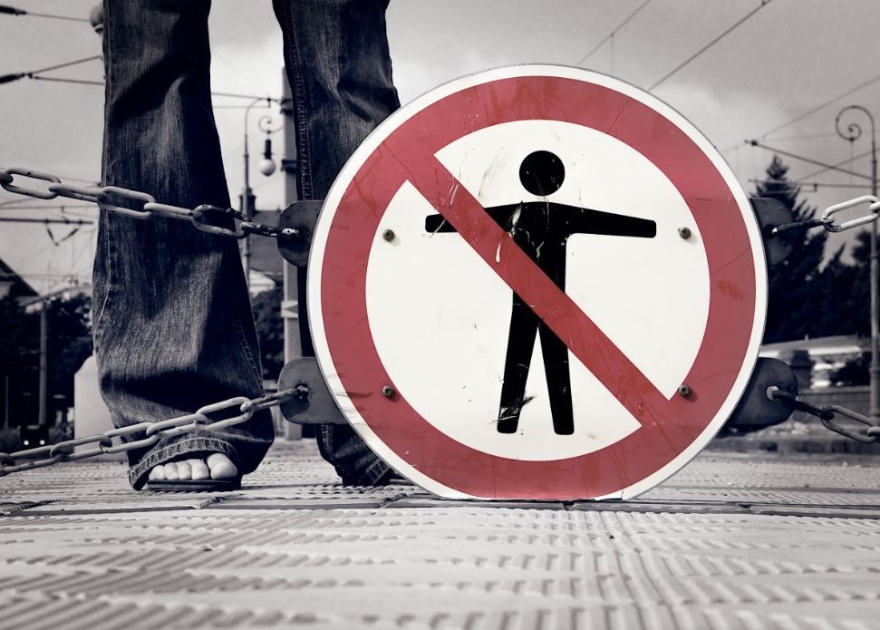 Как защитить себя без скандалов: секрет пассивной границы