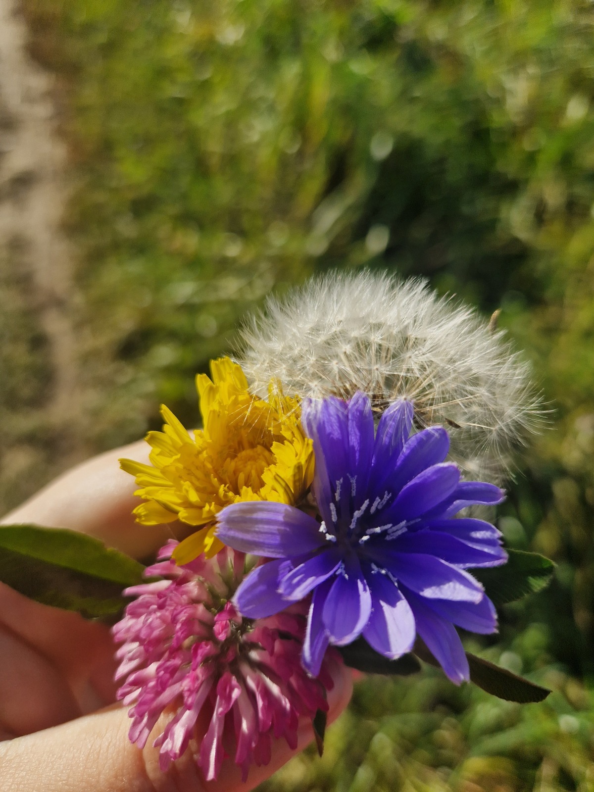 "Если ты в порядке, моргни один раз. Если боишься, моргни два раза,,