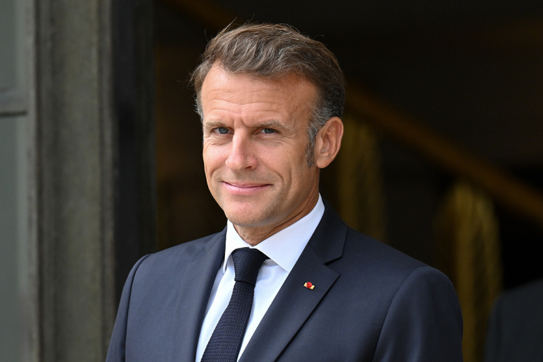 «Словоблуд и безумец»: в ГД высмеяли угрозы Макрона в сторону России