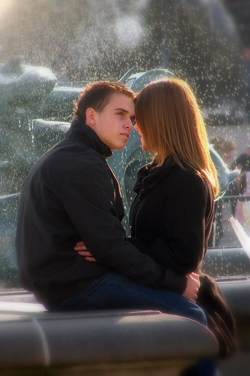 Почему мы повторяем одни и те же сценарии в отношениях