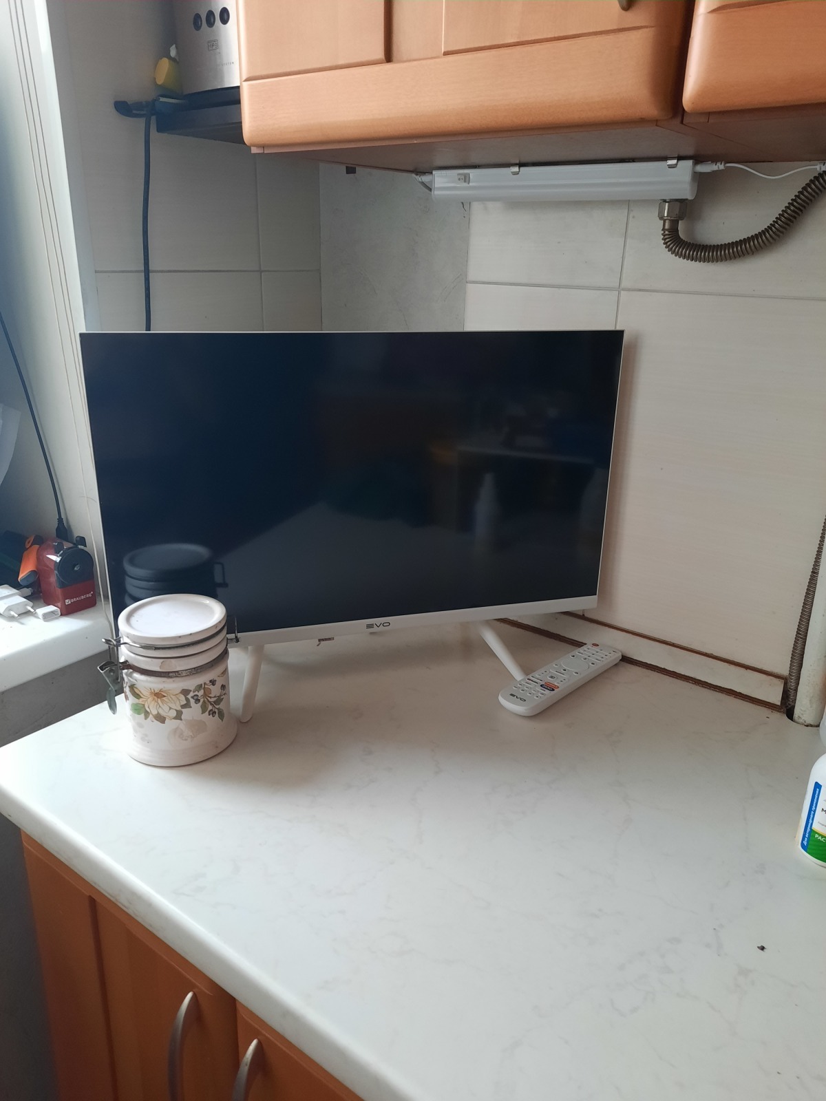 Как пенсионерка телевизор EVO TV 24 подключала