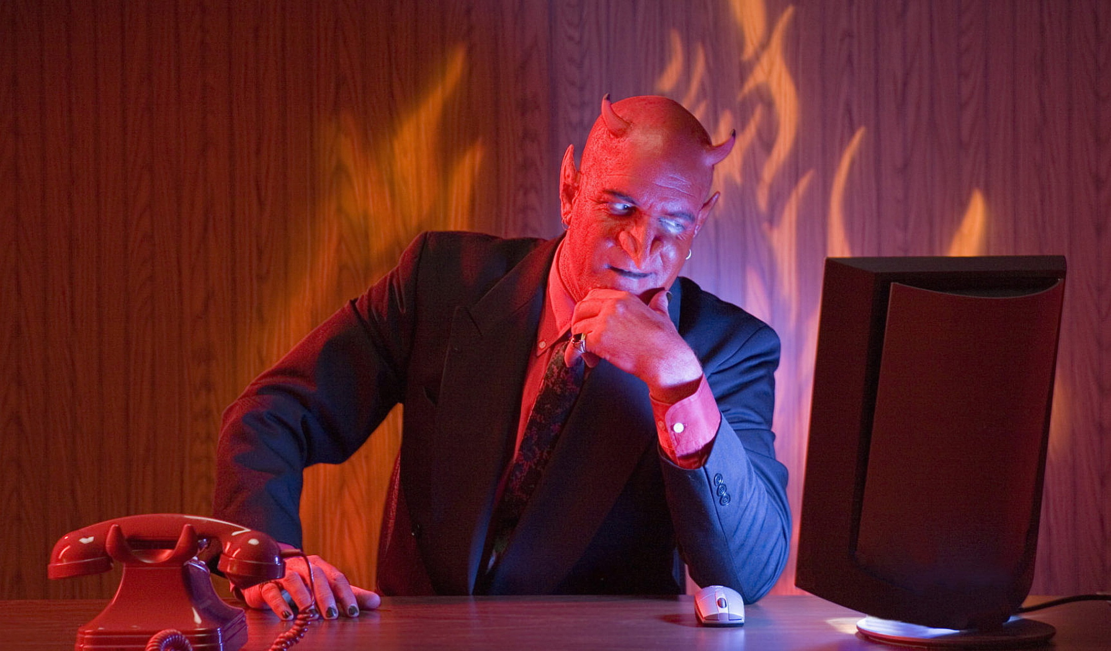 Карлос Кастанеда. Продажа души человека Дьяволу - только миф или реальность? Звоните, если что...