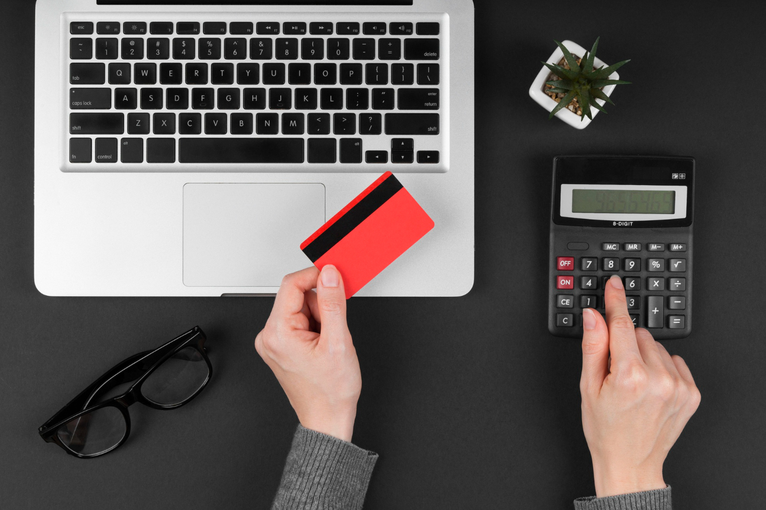 У мужчины украли телефон, оформили на него кредит, а банк трижды доказал в суде, что он сам виноват