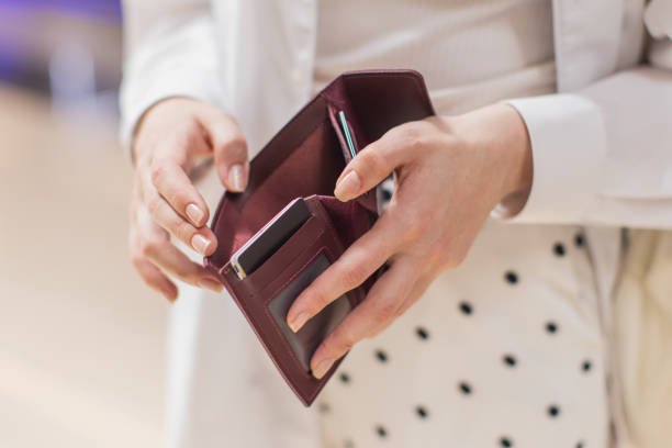 Дожить до получки: Новая национальная идея в эпоху рекордных зарплат