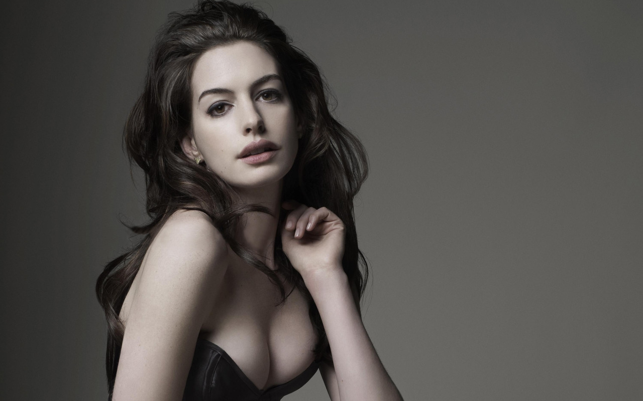 Почему грудь стала символом секса, хотя в нём не участвует