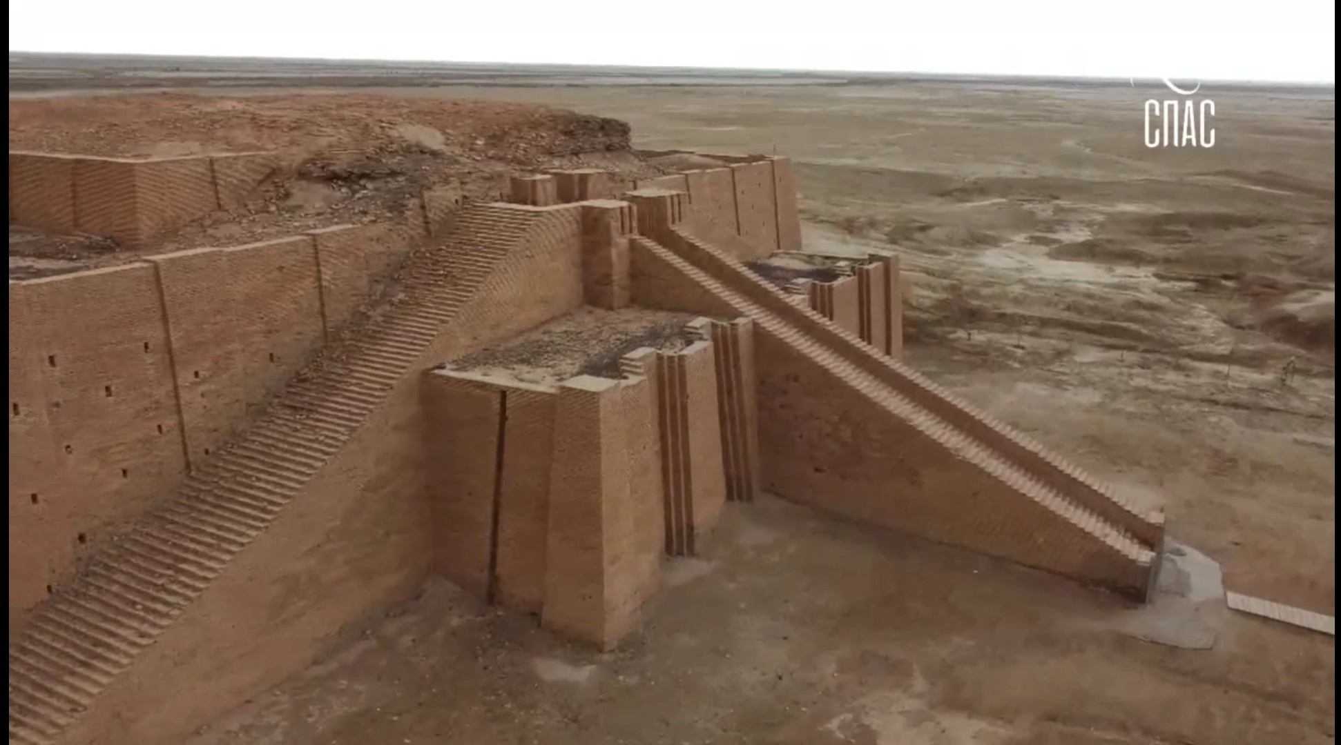 Опасная и увлекательная киноправда "Мумии", часть 2: мавзолей или зиккурат