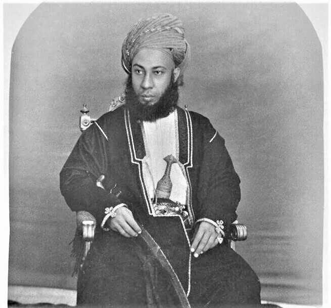 Интересный факт: Самая короткая война в истории произошла между Великобританией и султанатом Занзибар 27 августа 1896года.Конфликт начался из-за спора