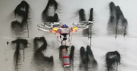 Дрон с краской вновь атаковал здание торгпредства России в Швеции