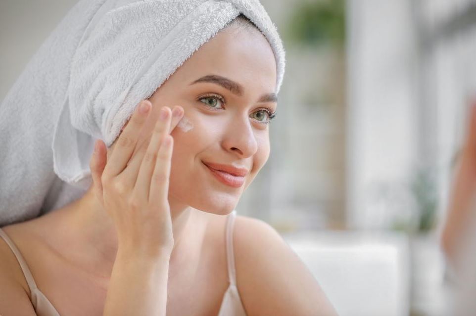 Почему реклама всегда вас обманывает — и как перестать верить