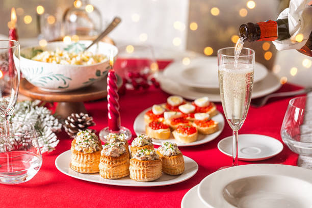 Икра для бедных:Пока красная икра дорожает, берут "широкий ассортимент" дешёвого продукта