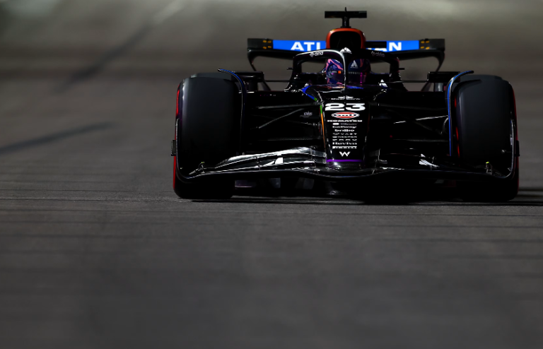 FP1: Леклер возглавляет протокол практики в Лас‑Вегасе, опередив Албона и Цуноду