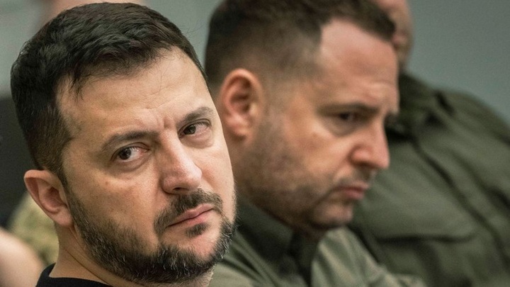 Зеленский и Ермак отменили подписки друг на друга в соцсети