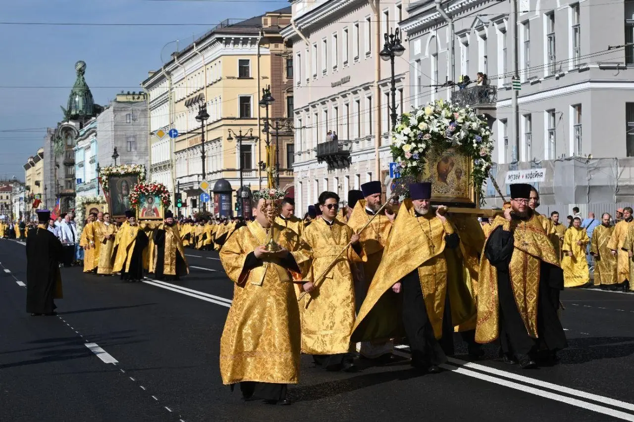 Клерикальная демонстрация в Санкт-Петербурге