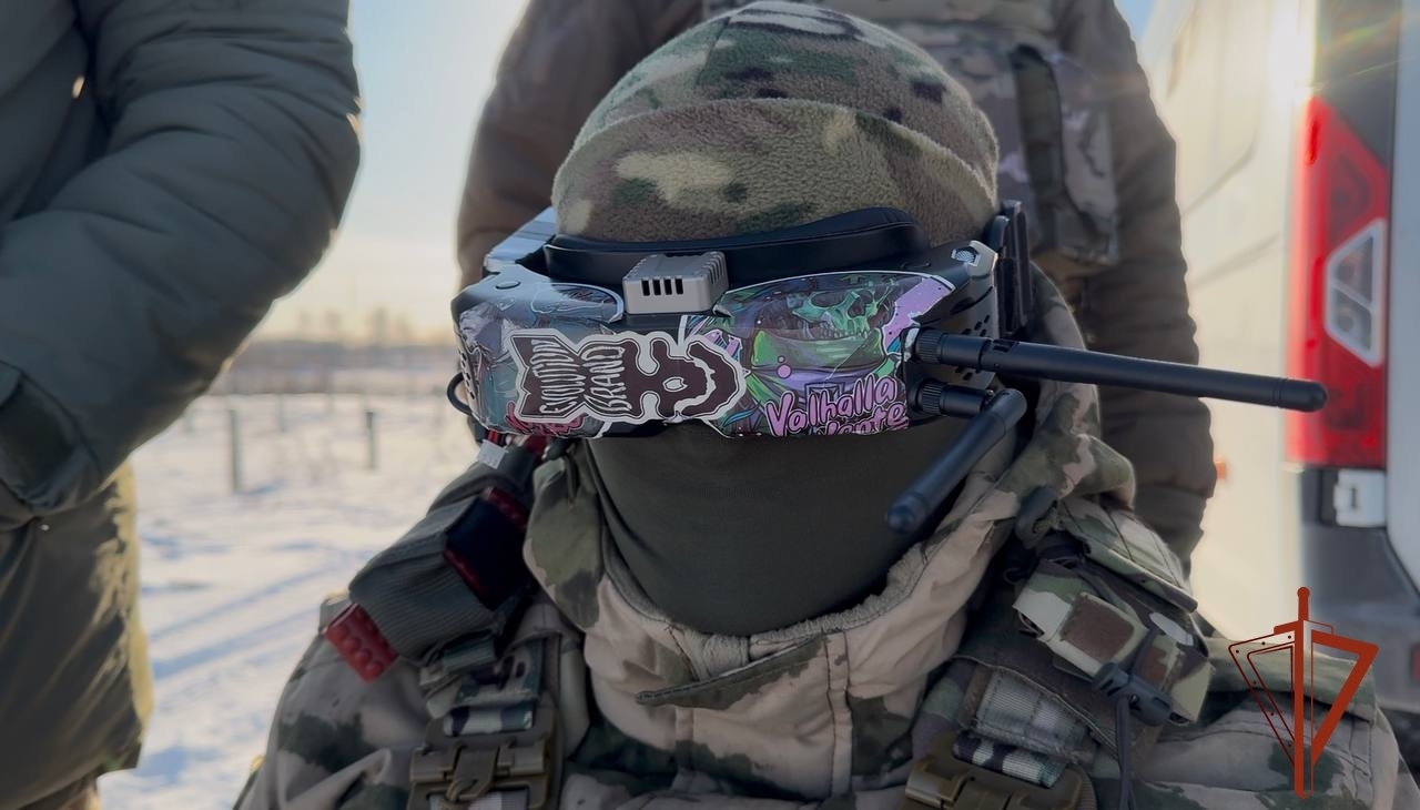 В Новосибирске прошли учебные сборы со специалистами по беспилотным летательным аппаратам и FPV-дронам В Новосибирске прошли учебные сборы со специалистами по беспилотным летательным аппаратам и FPV-дронам