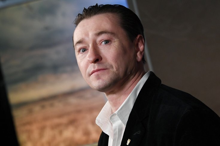 Сергей Безруков через суд потребовал запретить маски с его изображением