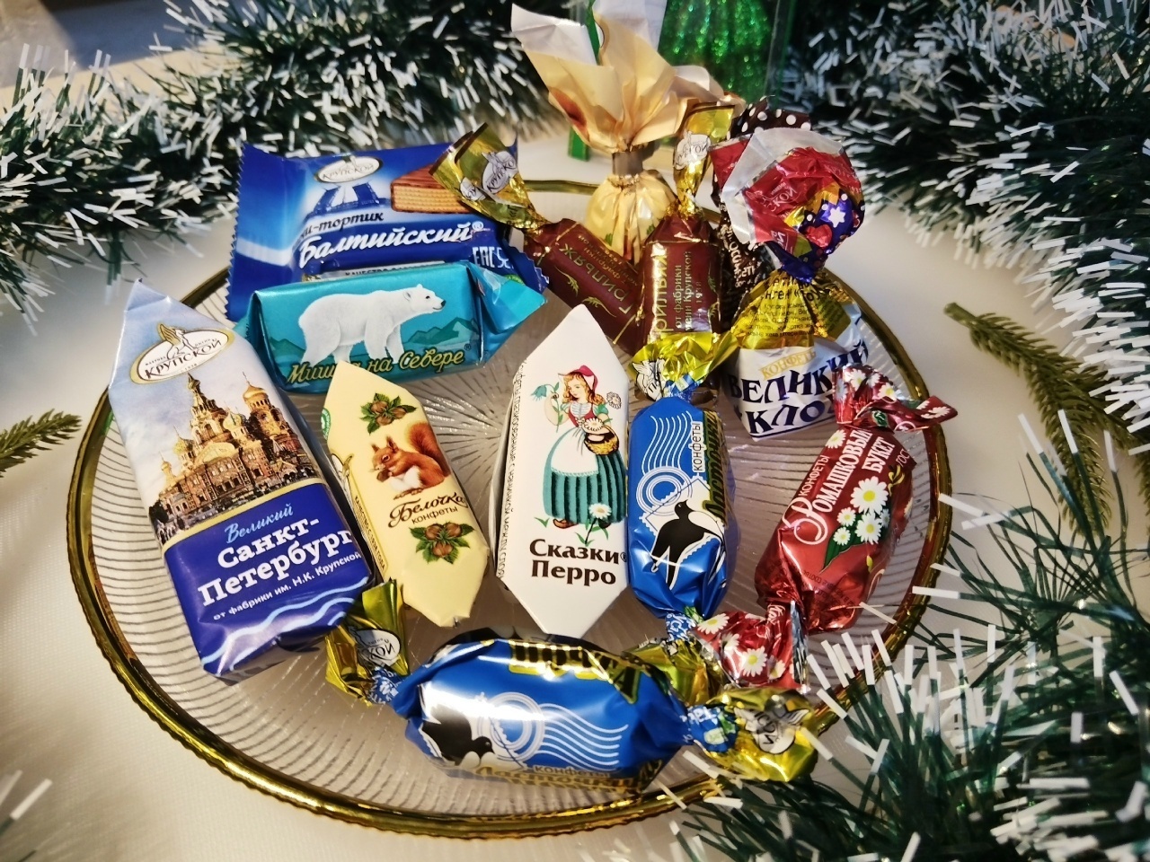 Показываю, что в трёх лучших новогодних подарках из «Чижика»