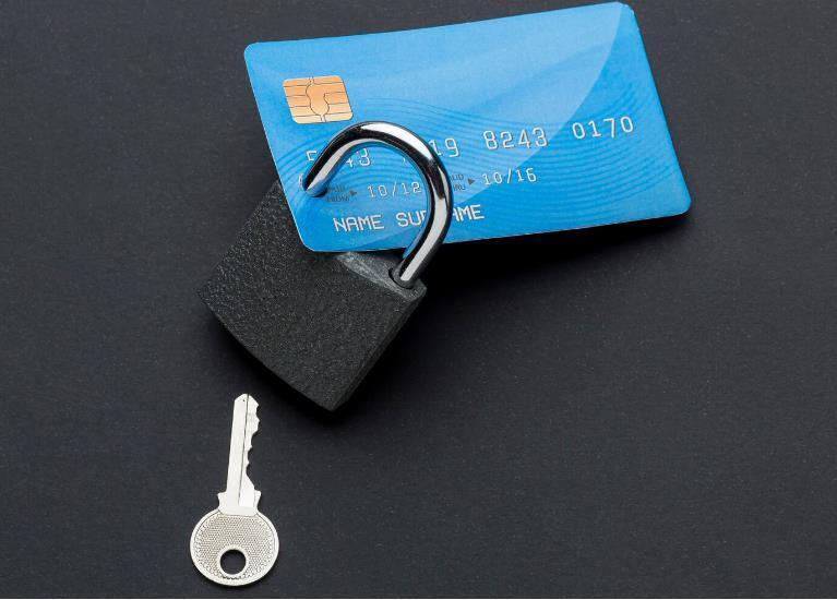 Адская петля 115-ФЗ: как мой банк превратился в тюремную камеру