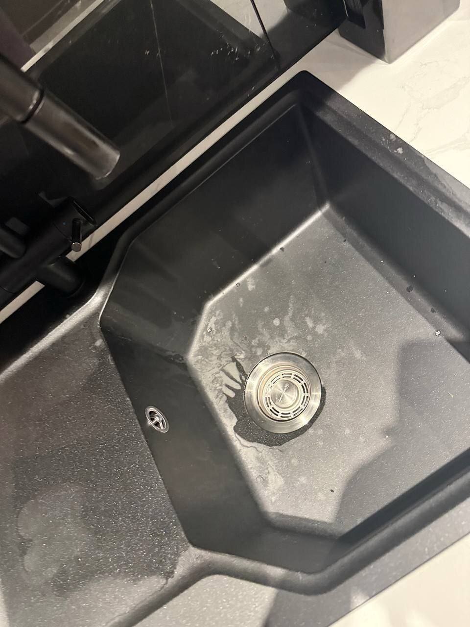 Омский ММАшник сломал жене нос из-за грязной раковины