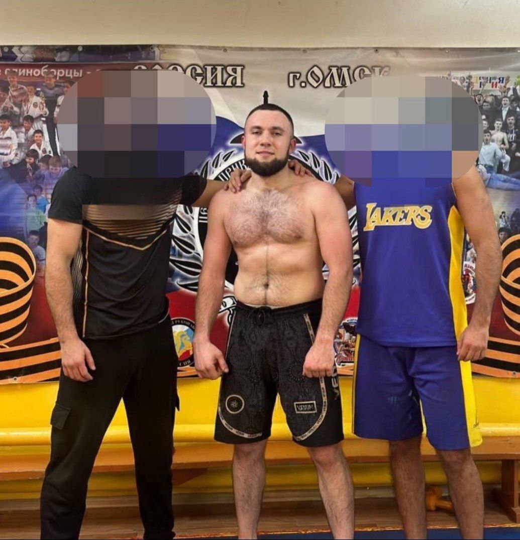 Омский ММАшник сломал жене нос из-за грязной раковины