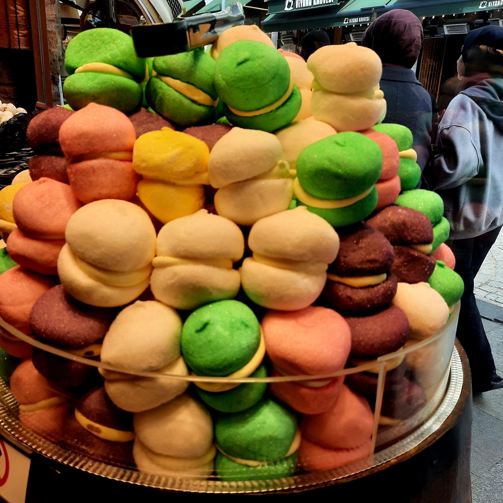 Раздражают люди, которые не понимают слова "нет".