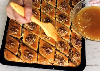 Пахлава – чудесный новогодний десерт