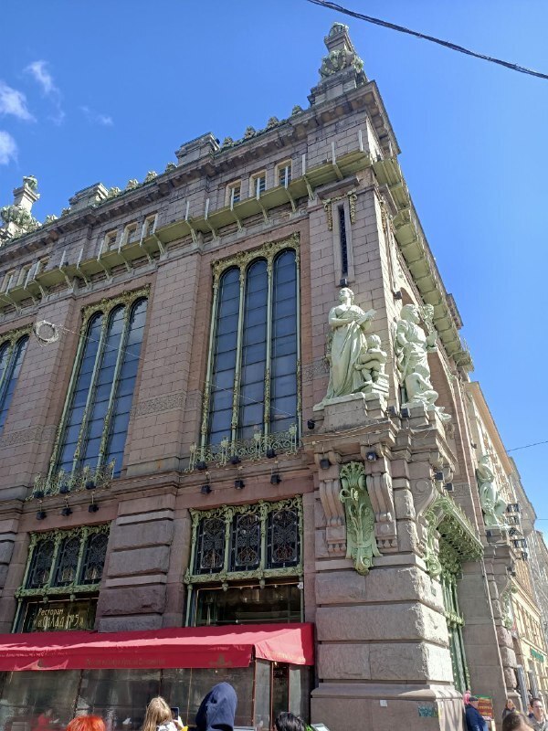 Попытка присесть на трон императора